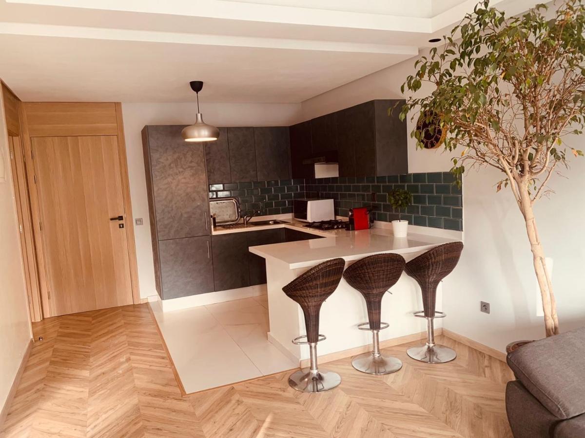 Spacious New 1-Bedroom Unit In Downtown W Terrace And Free Parking Casablanca Bagian luar foto