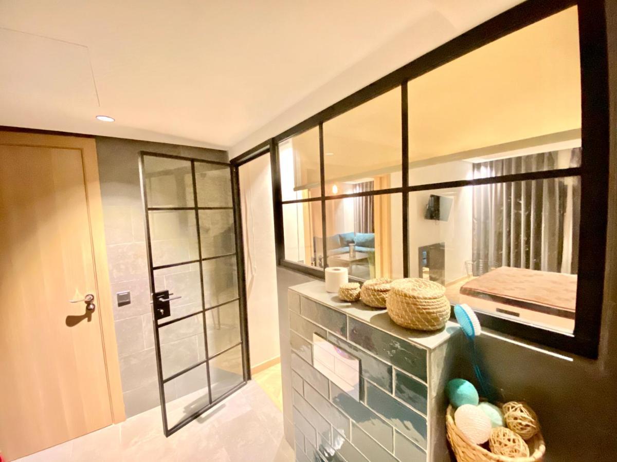 Spacious New 1-Bedroom Unit In Downtown W Terrace And Free Parking Casablanca Bagian luar foto